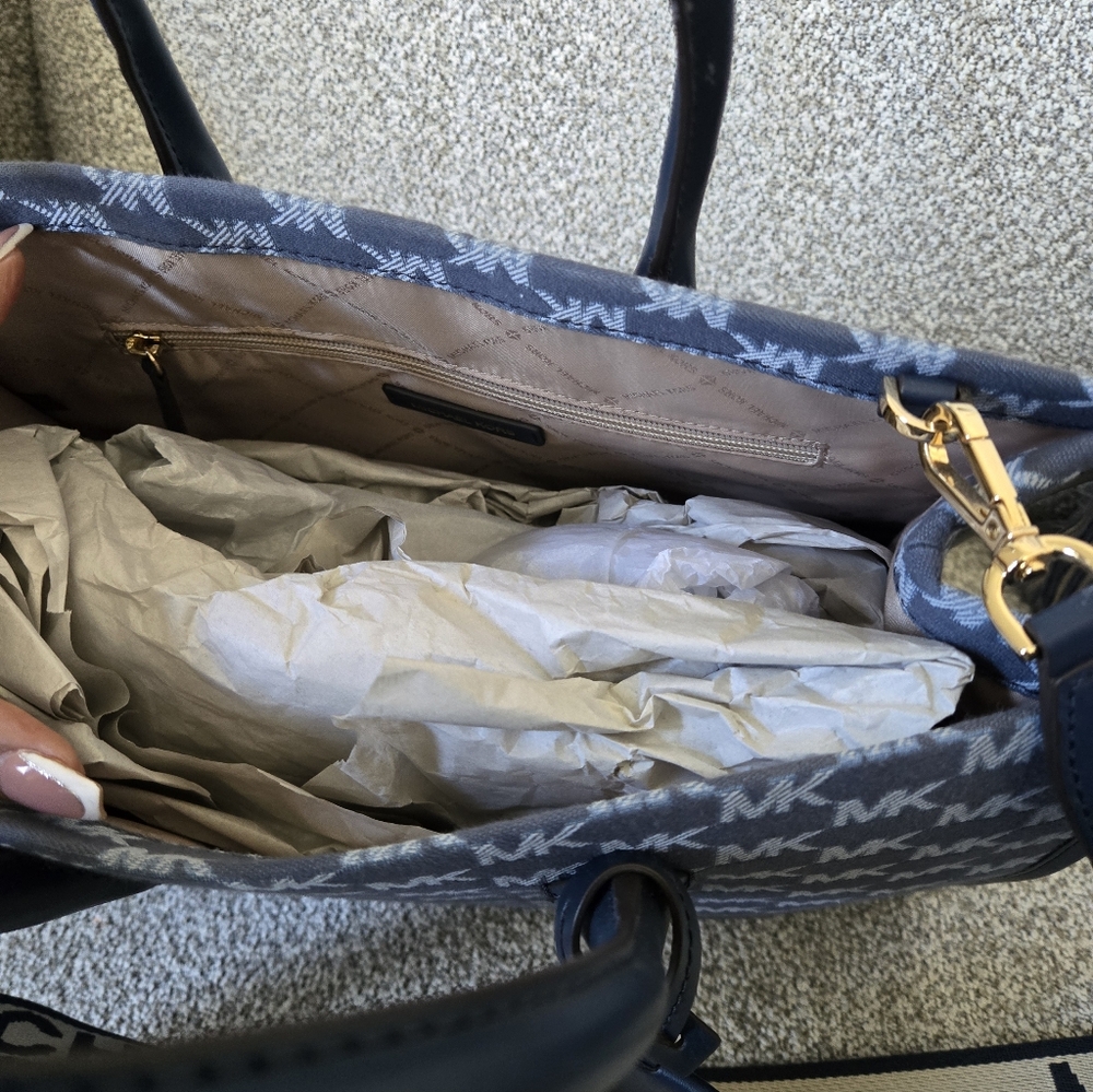 Michael Kors Navy MK Monogram Tote with Crossbody Strap - Picture 3 of 12